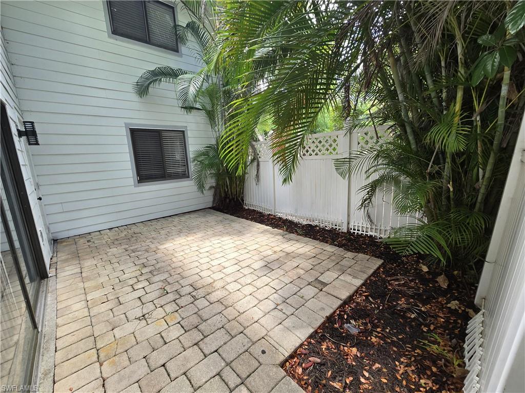 7752 Tamara Lee CT 103 photo 32