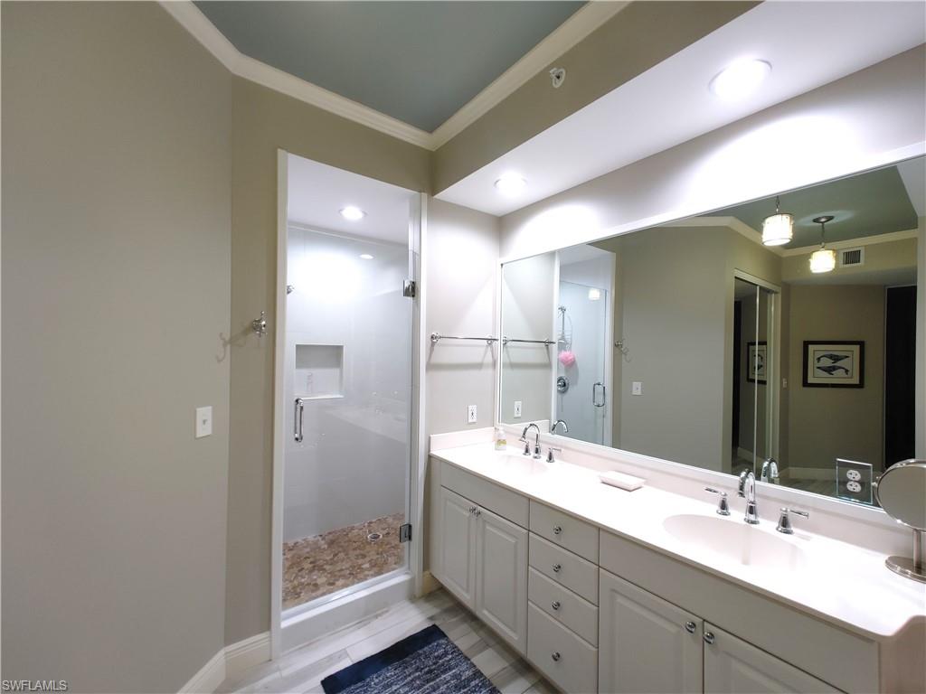 Master Bath (2)