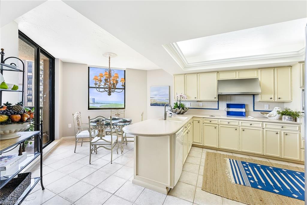 Kitchen and Breakfast Nook