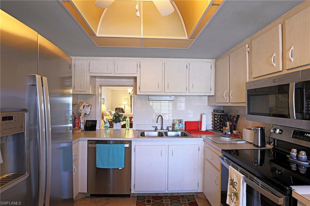 4711 Santa Barbara BLVD 4 photo 6
