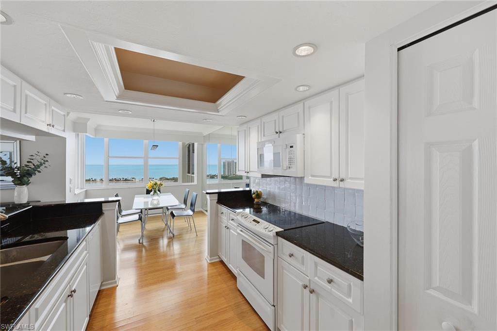 5550 Heron Point DR 1604 photo 15