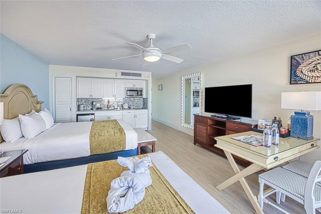 140 Estero BLVD 2104 photo 14