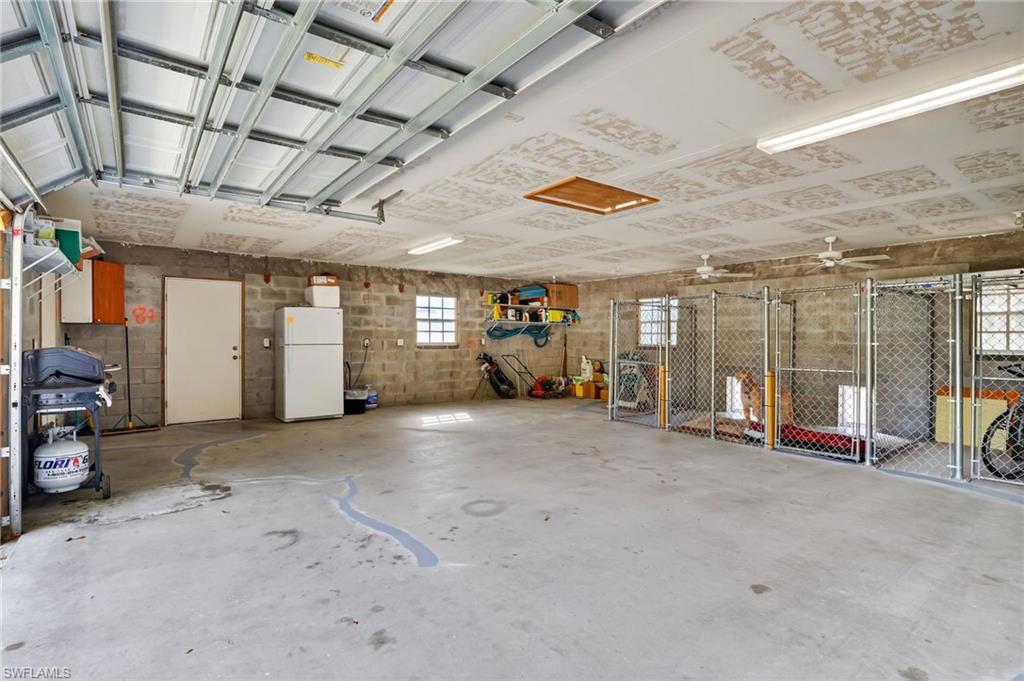 Garage with dog kennel