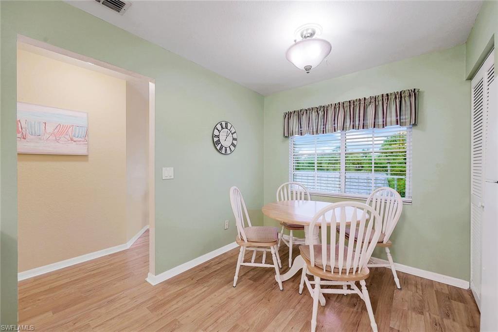 Breakfast Nook