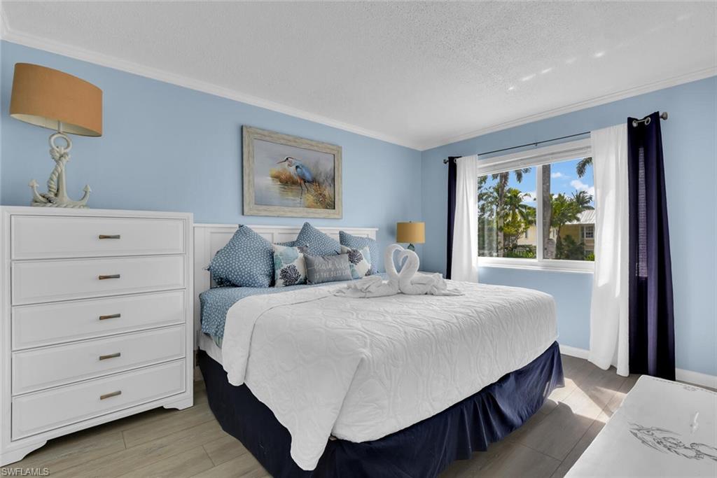 1295 Gulf Shore BLVD S 218 photo 6