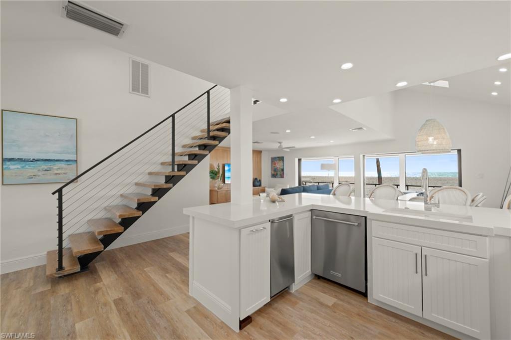 19 Beach Homes photo 8