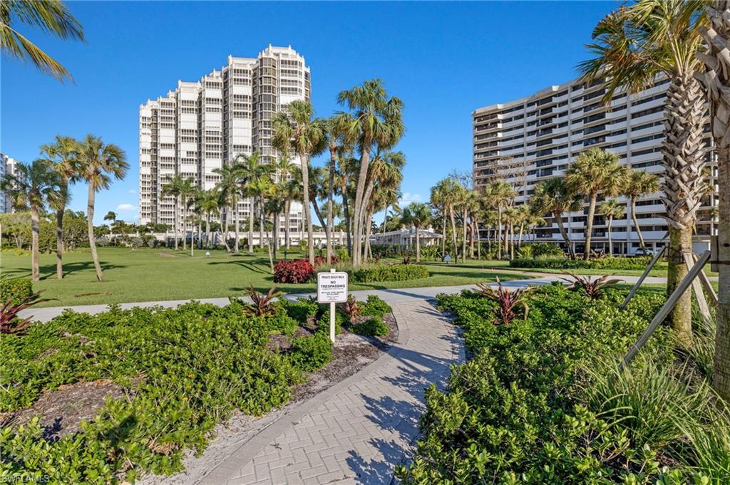 4021 Gulf Shore BLVD N 202