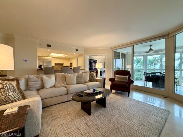 4021 Gulf Shore BLVD N 202