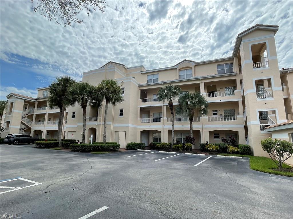 1070 Woodshire LN E204