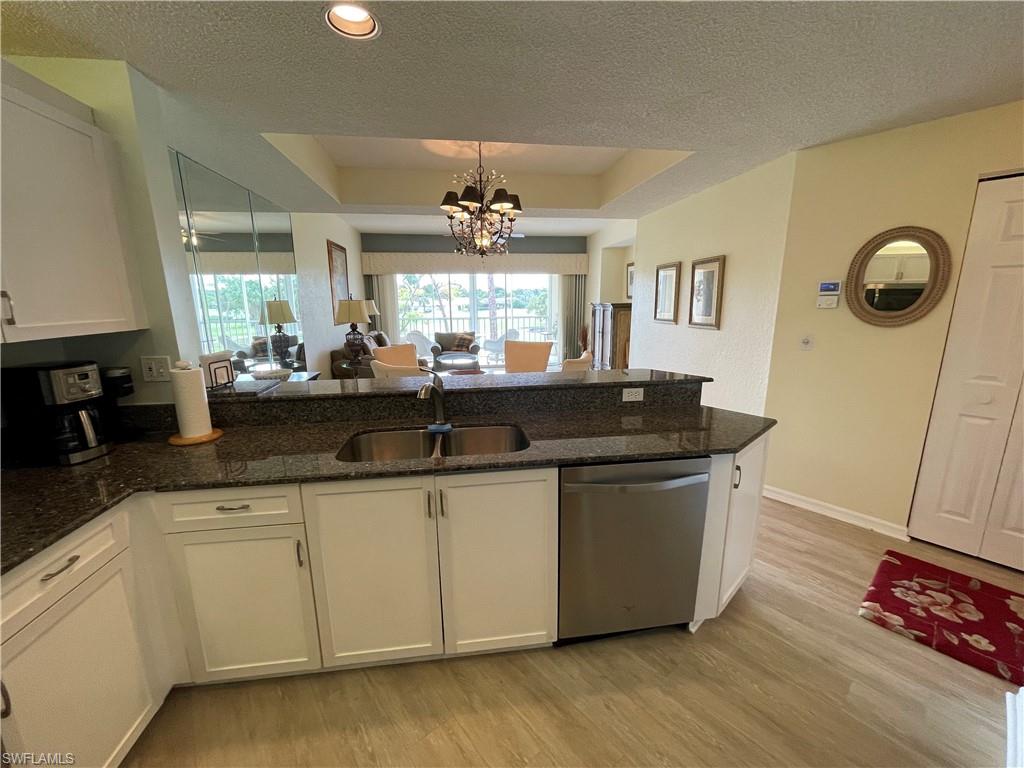 1070 Woodshire LN E204 photo 7