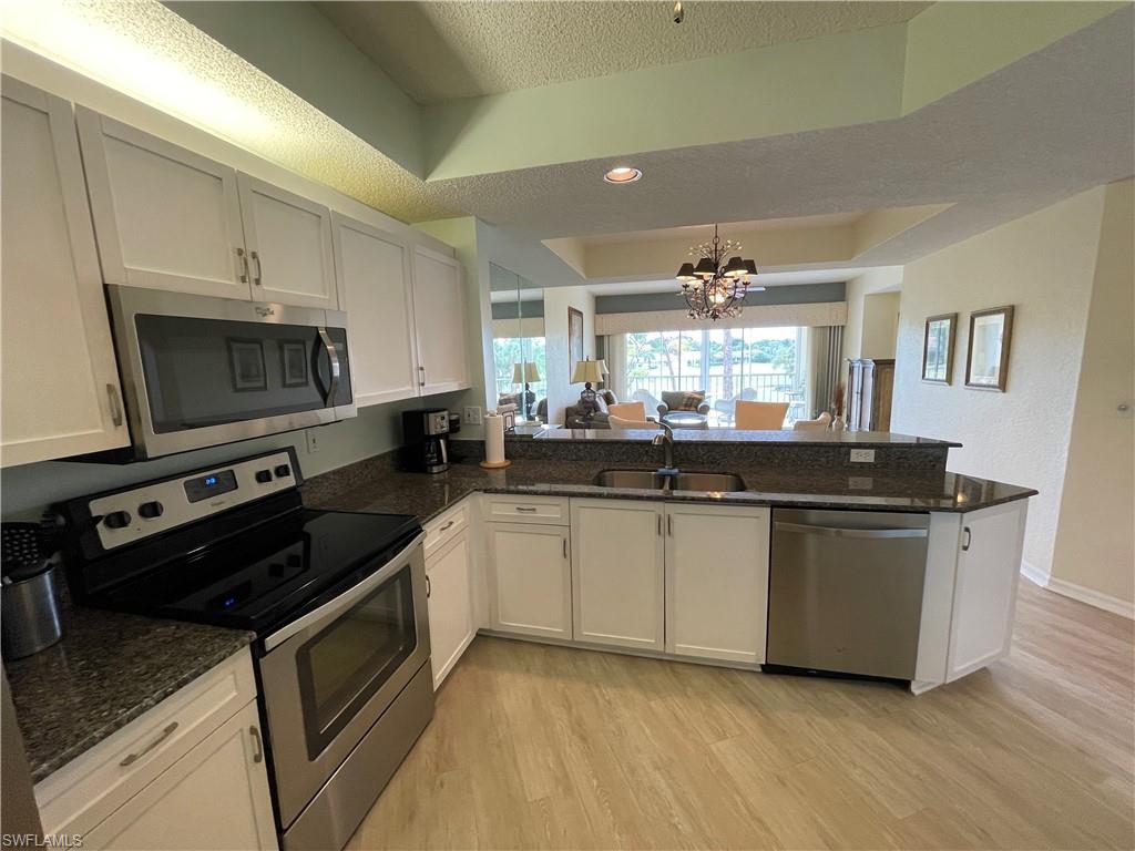 1070 Woodshire LN E204