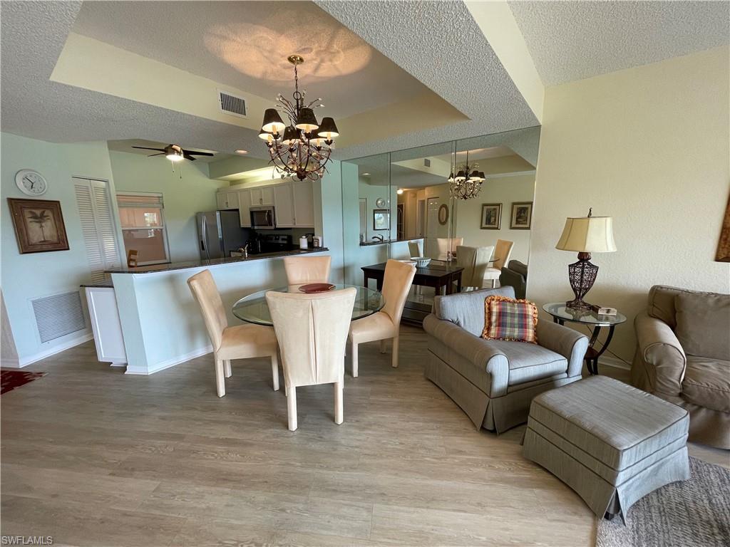 1070 Woodshire LN E204 photo 9
