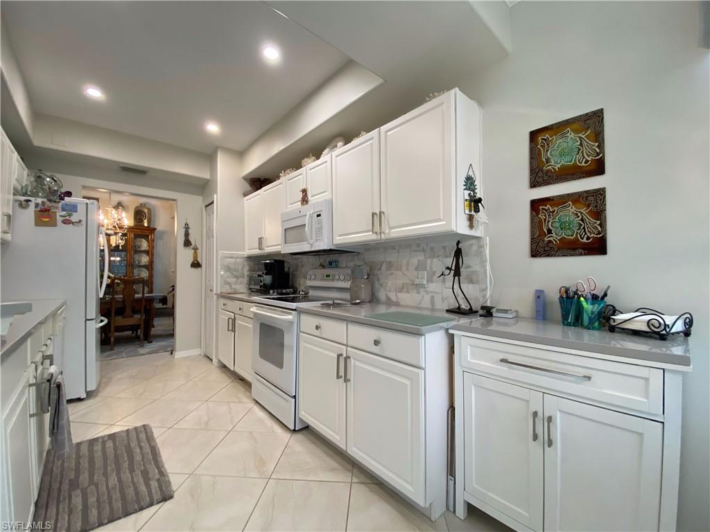 1455 Tiffany LN 107
