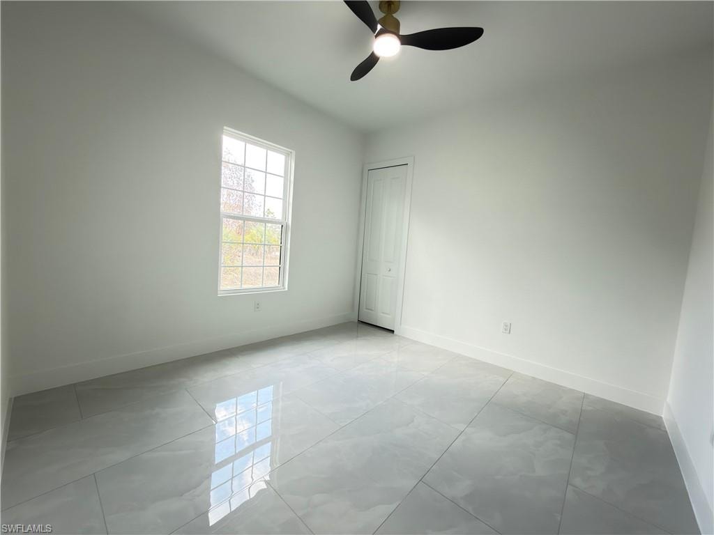 913 Glenn AVE photo 27