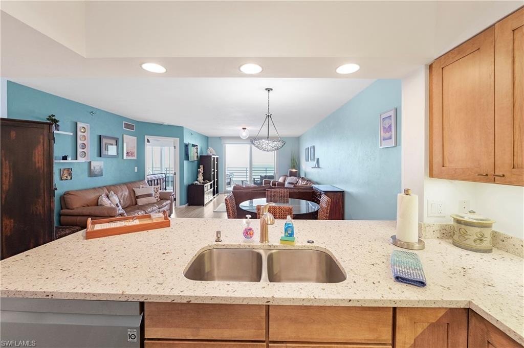 780 Collier BLVD 703 photo 8