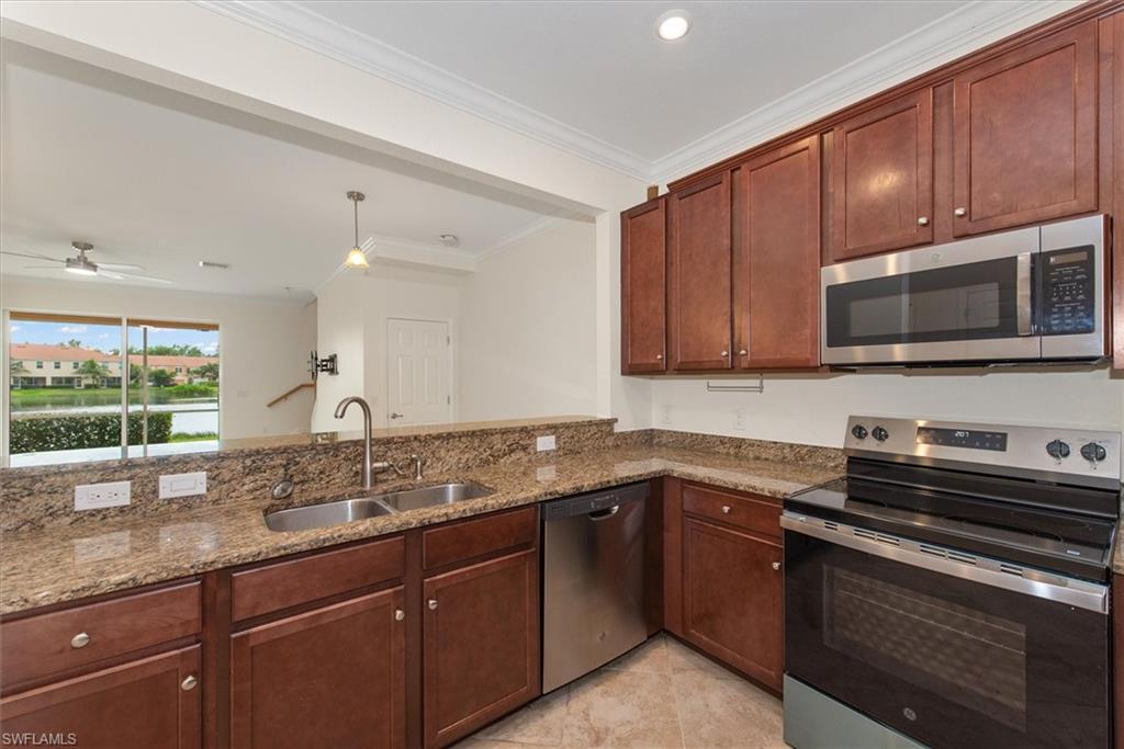 8892 Via Isola CT photo 12