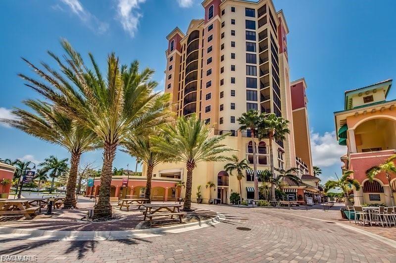 View of apartment building / complex