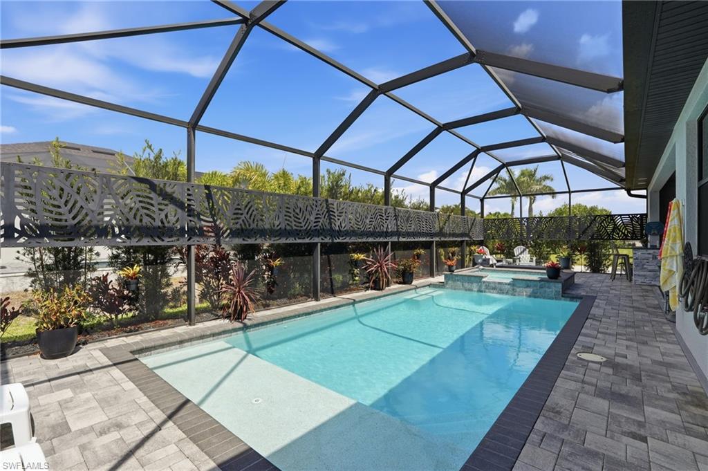 Integrated pool with shelf/ spa