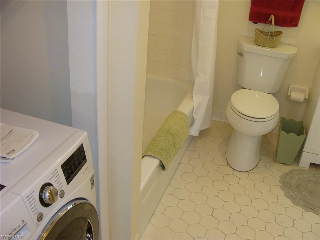 807 River Point DR 201D photo 17