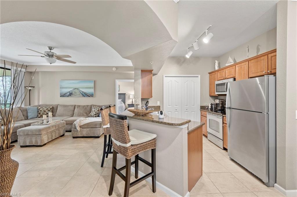 12955 Positano CIR 104 photo 7