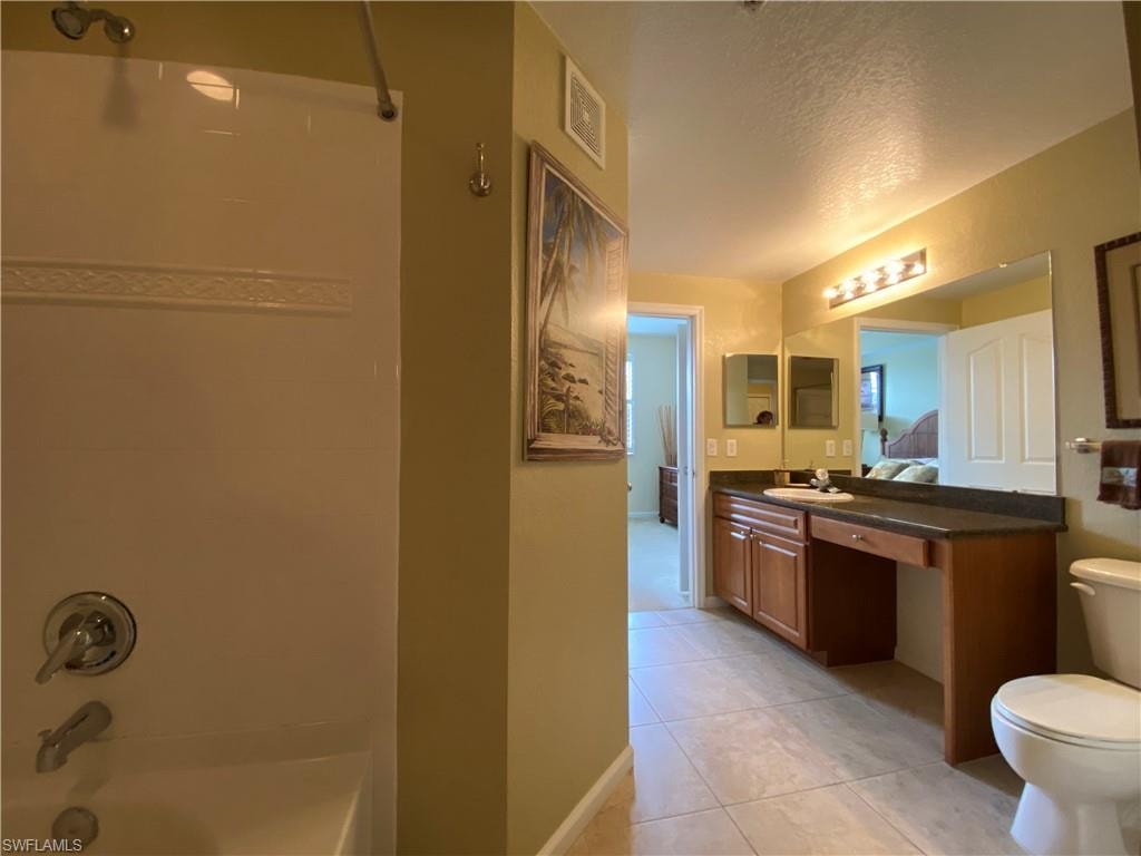 12940 Positano CIR 204 photo 19