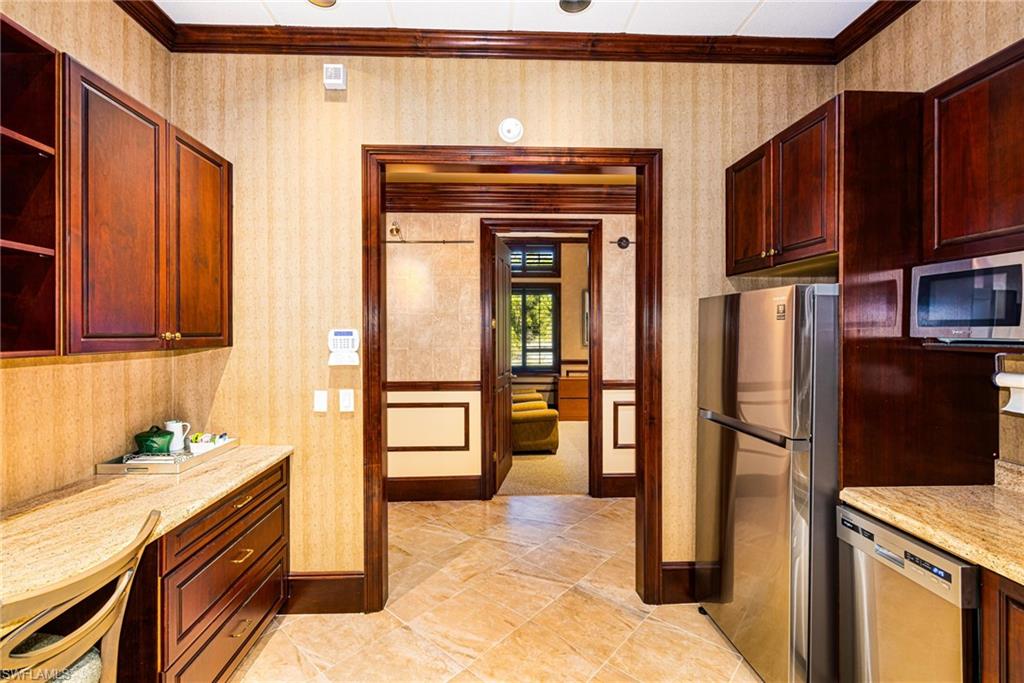 25110 Bernwood DR 101 photo 24