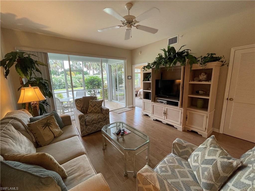 519 Roma CT 2103