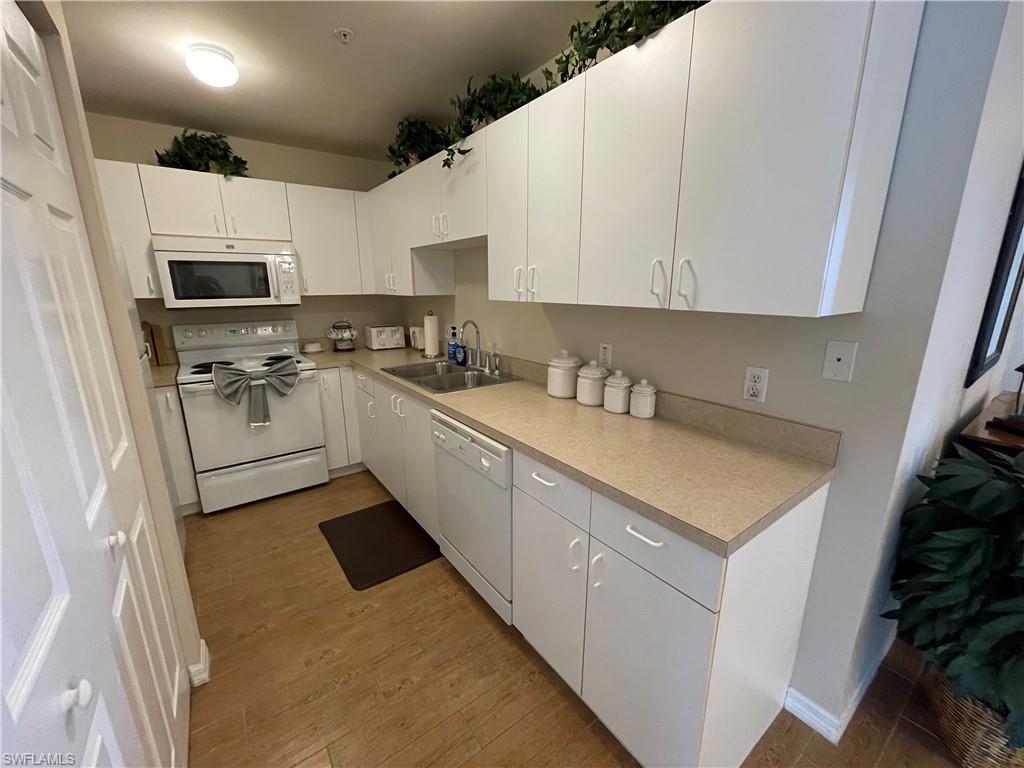 519 Roma CT 2103 photo 9