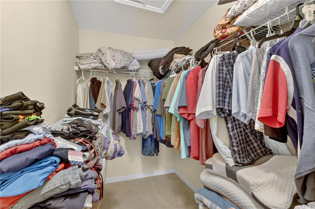 Walk in closet