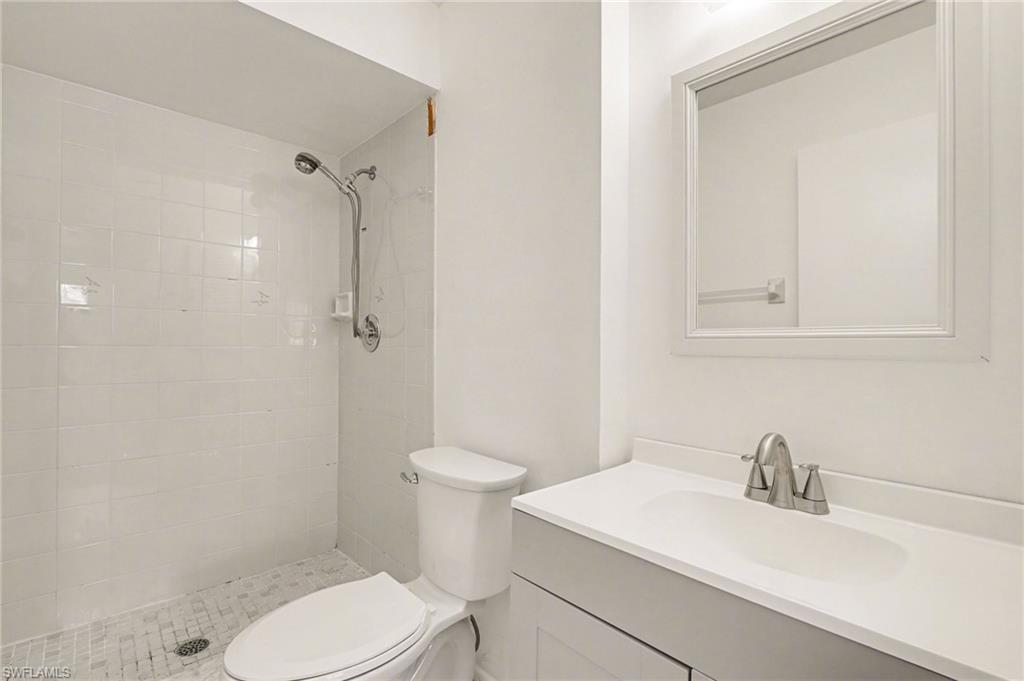 423 Cape Coral PKWY W 203 (207) photo 21
