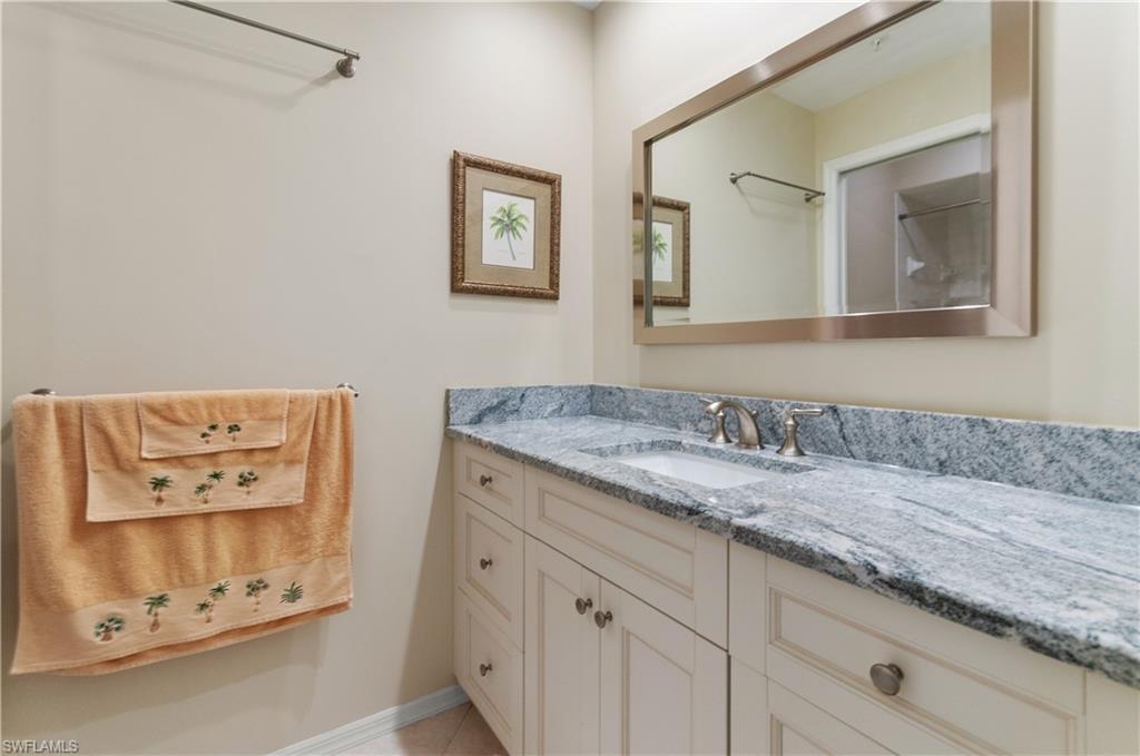 13916 Southampton DR 3403 photo 18