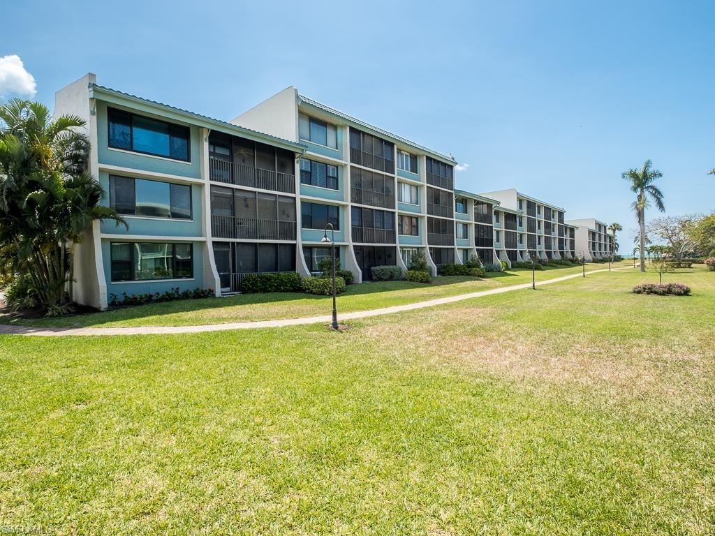 exterior of D Building