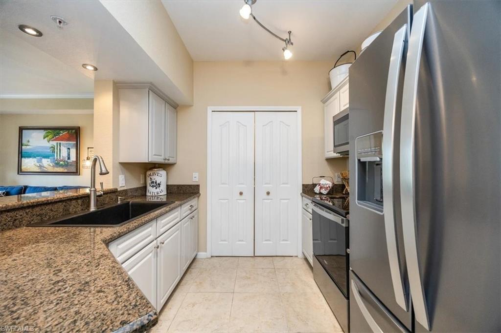 12970 Positano CIR 301 photo 9