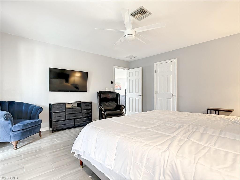 4928/5000 SW 16th PL photo 22
