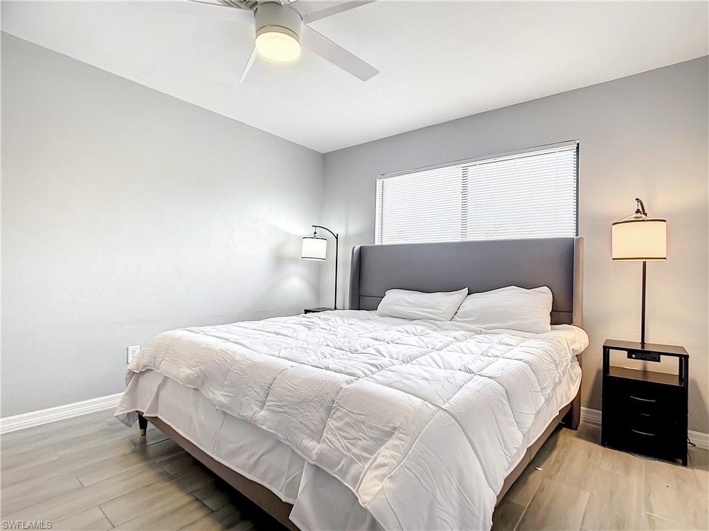 4928/5000 SW 16th PL photo 19