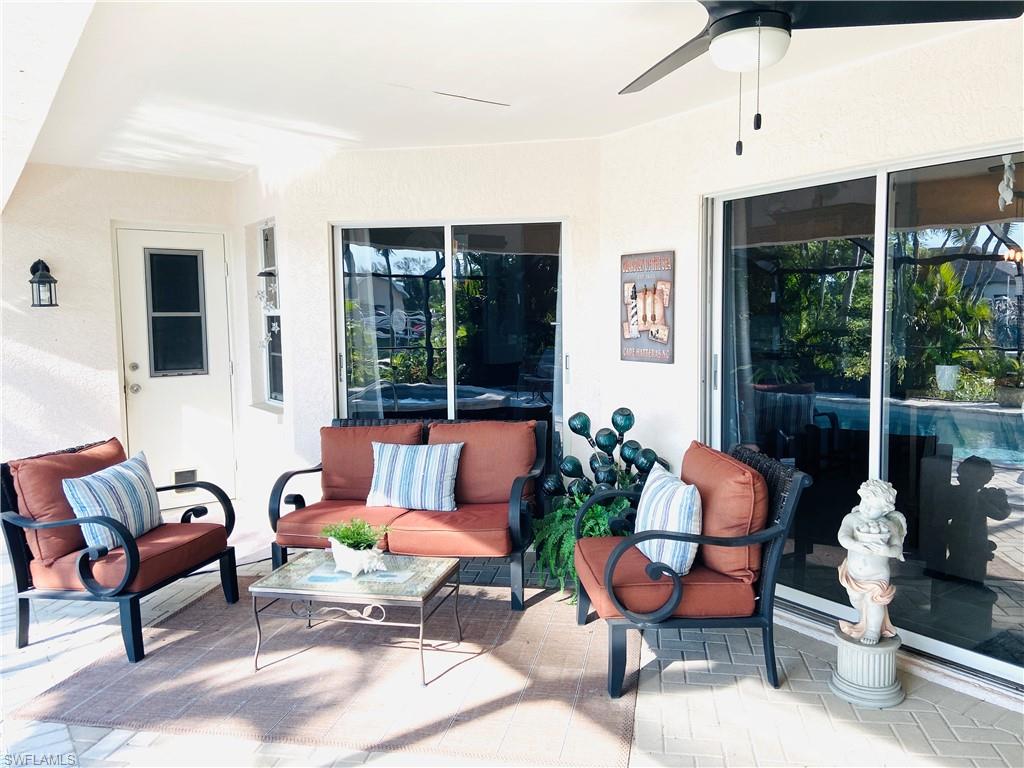 Comfortable lounge seating