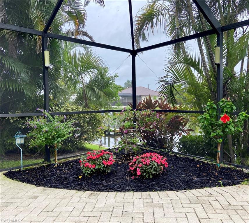 Pool garden