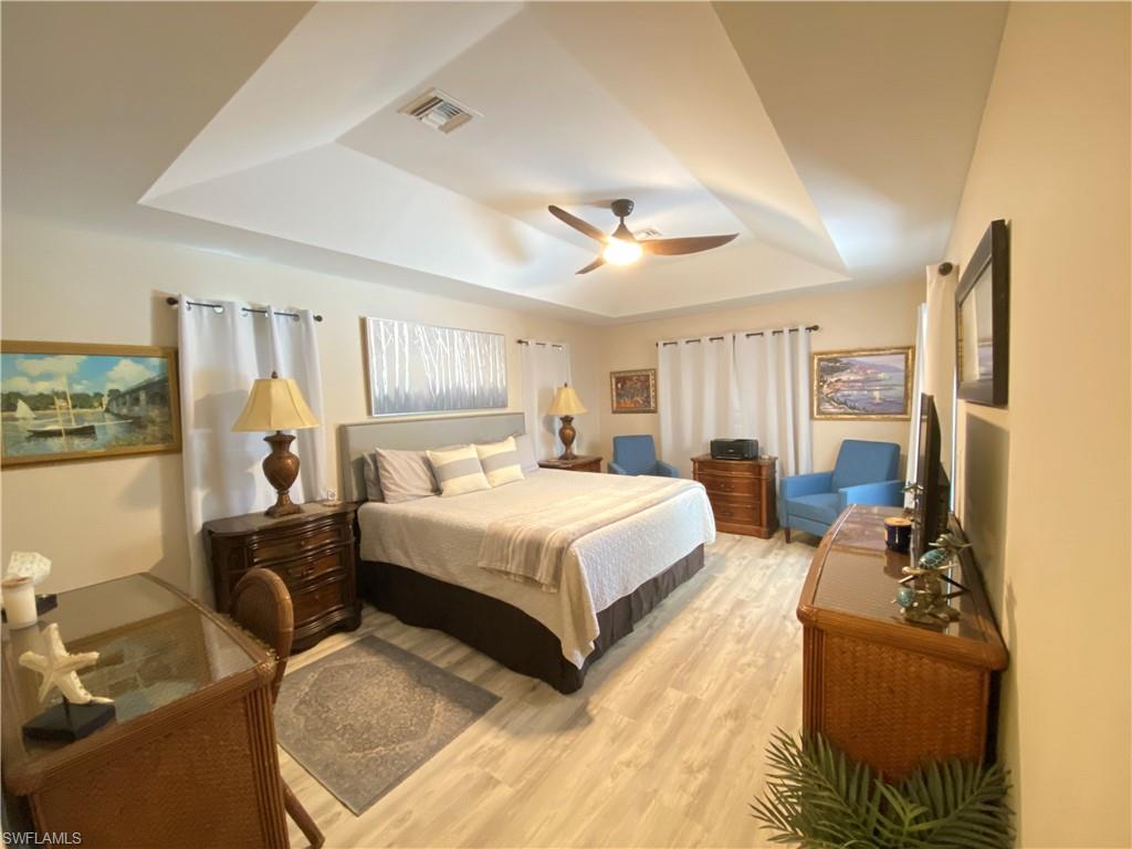 Large Main Bedroom with large walk in closet