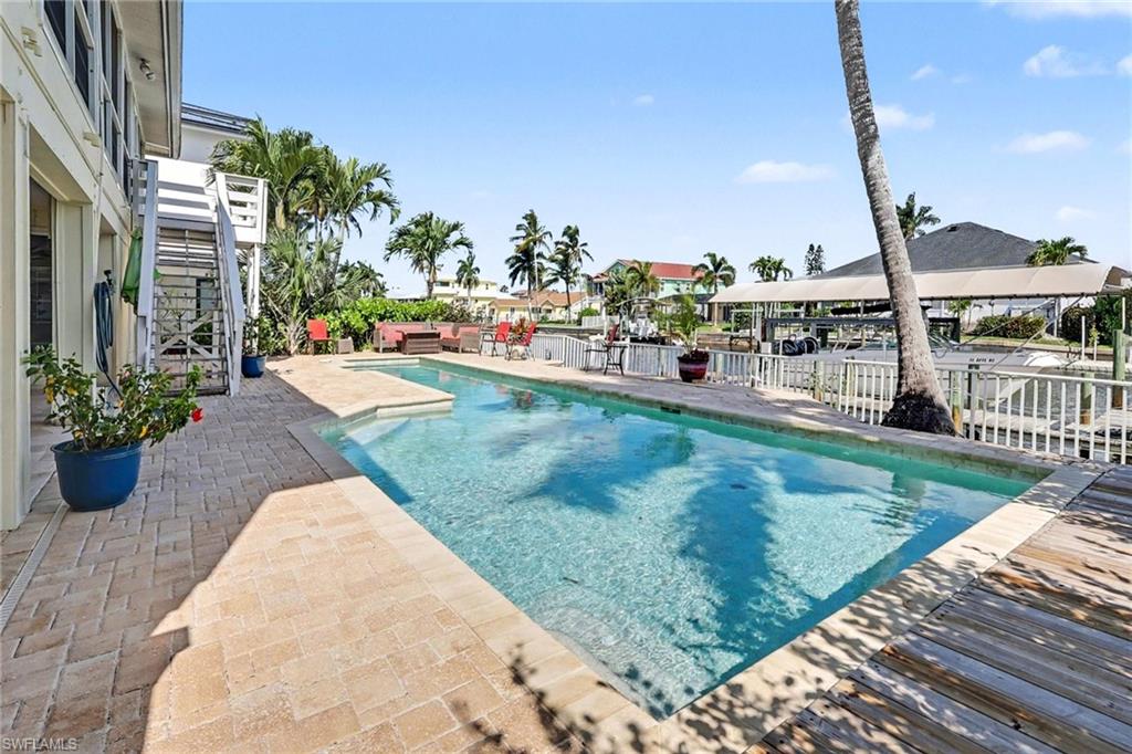 42' Salt Water Pool with a Lap Lane!