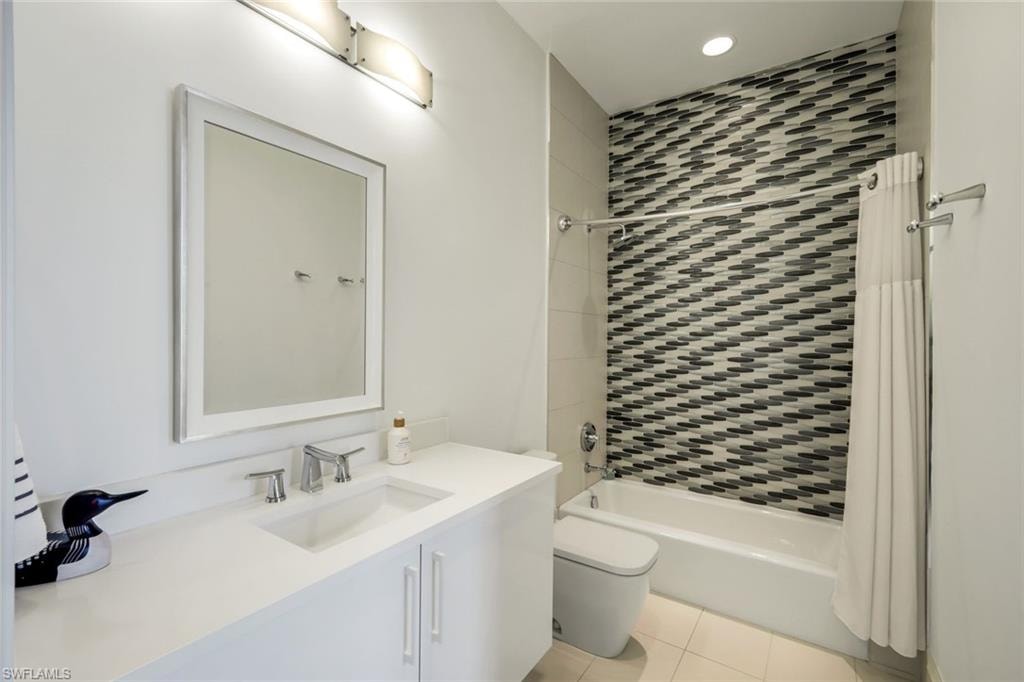 16438 Seneca WAY photo 30