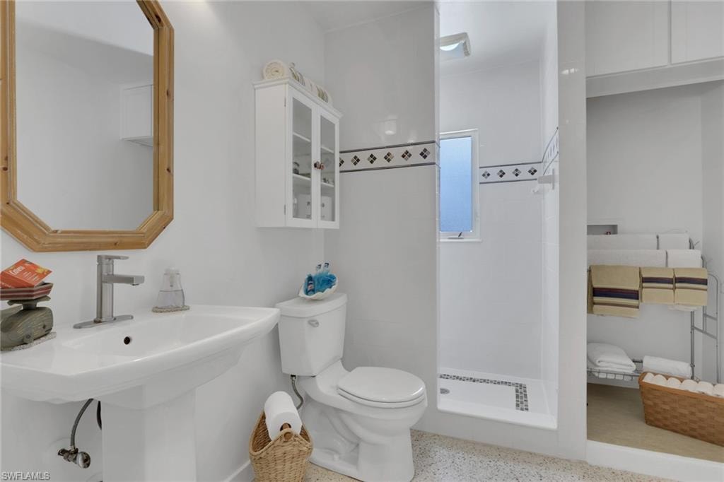 1290 Venetian WAY photo 28