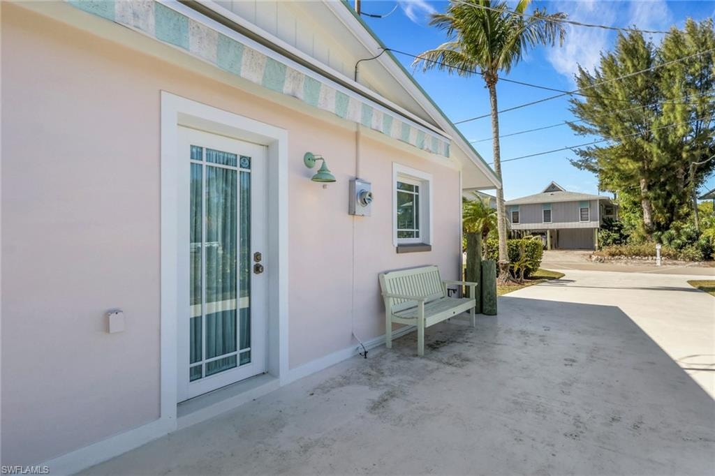 1290 Venetian WAY photo 33