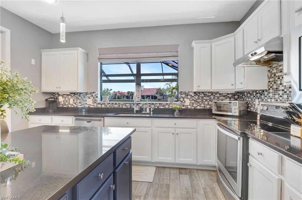 10908 Clarendon ST photo 13