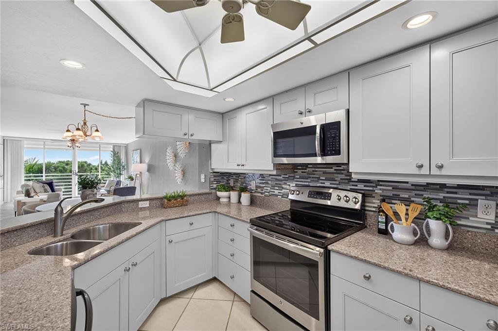 285 Naples Cove DR 1703 photo 13