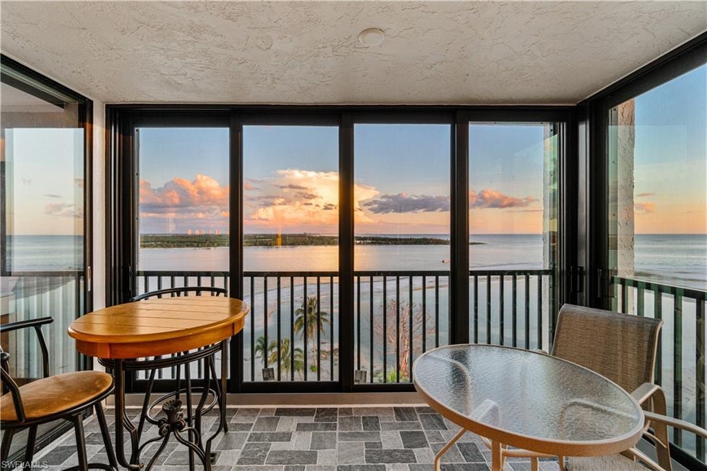 8400 Estero BLVD 805 photo 23