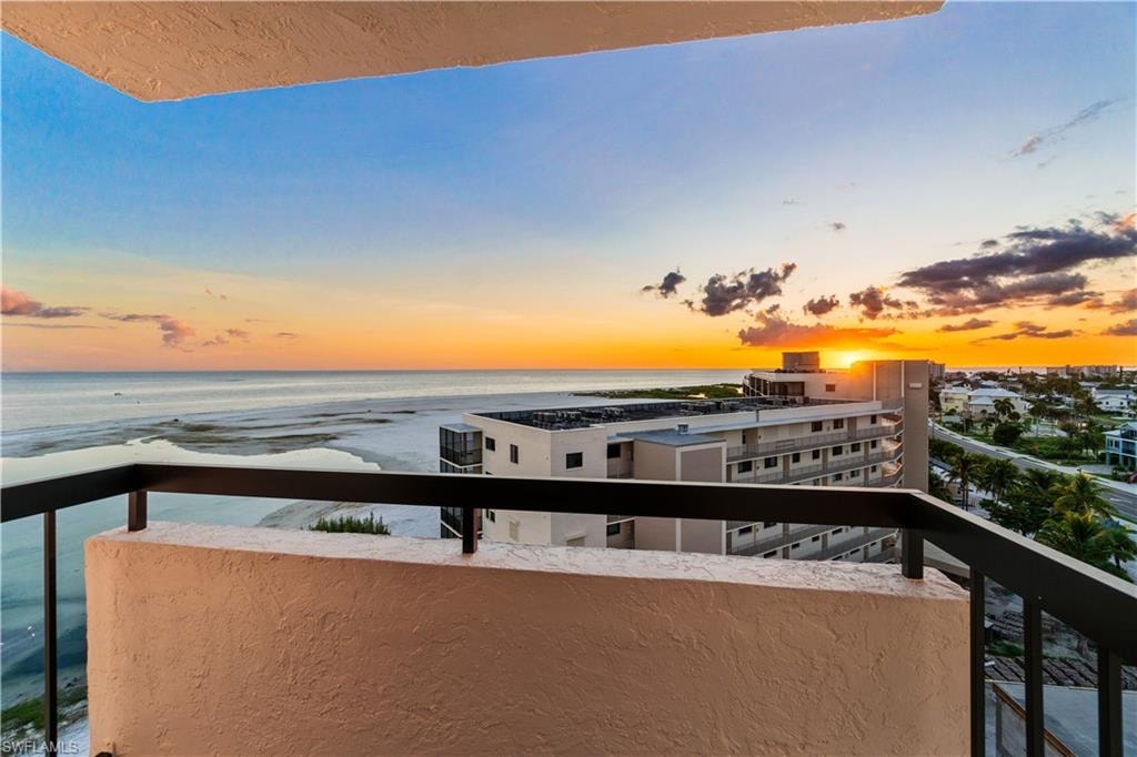 8400 Estero BLVD 805 photo 20