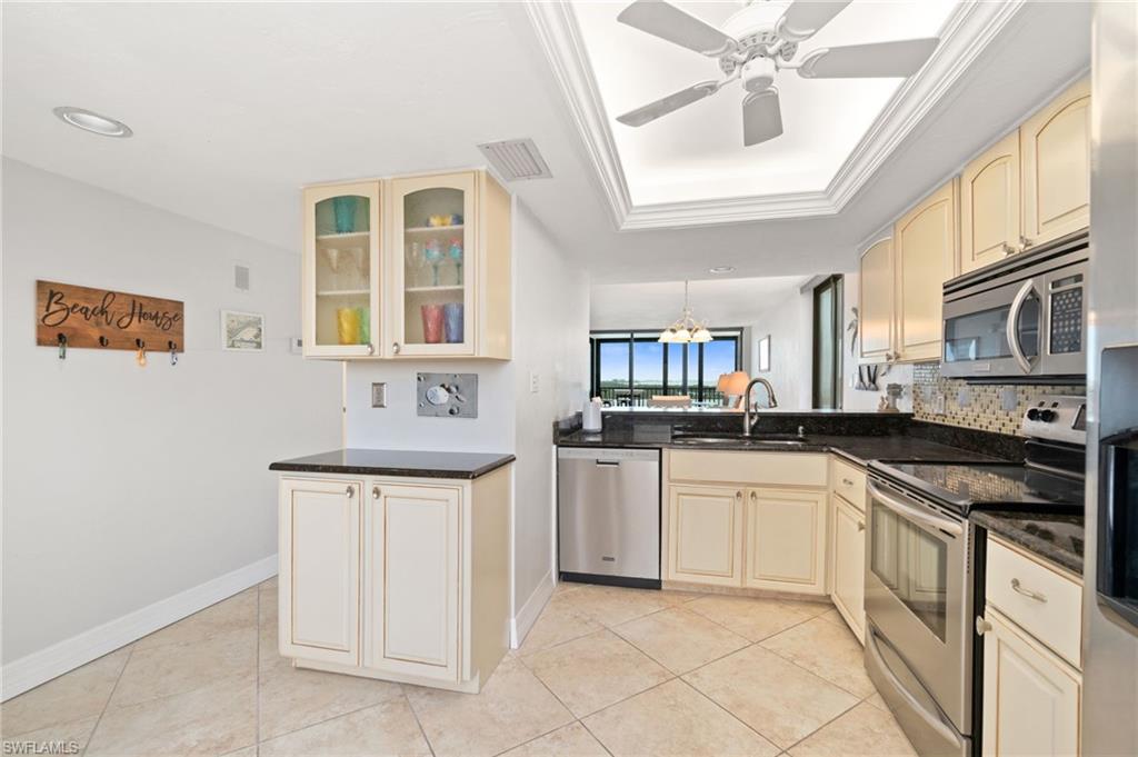 8400 Estero BLVD 805 photo 15