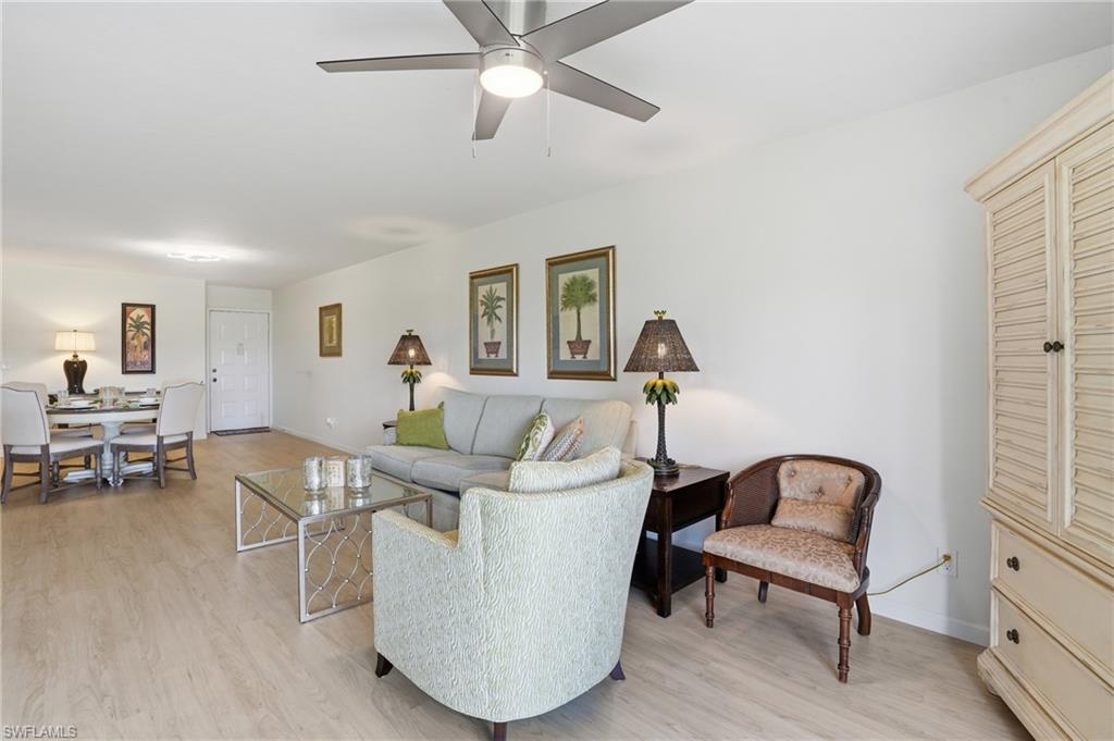 5585 Trailwinds DR 314 photo 9