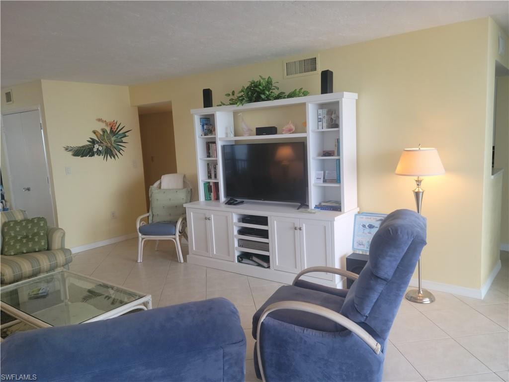 Spacious living area with room for the family