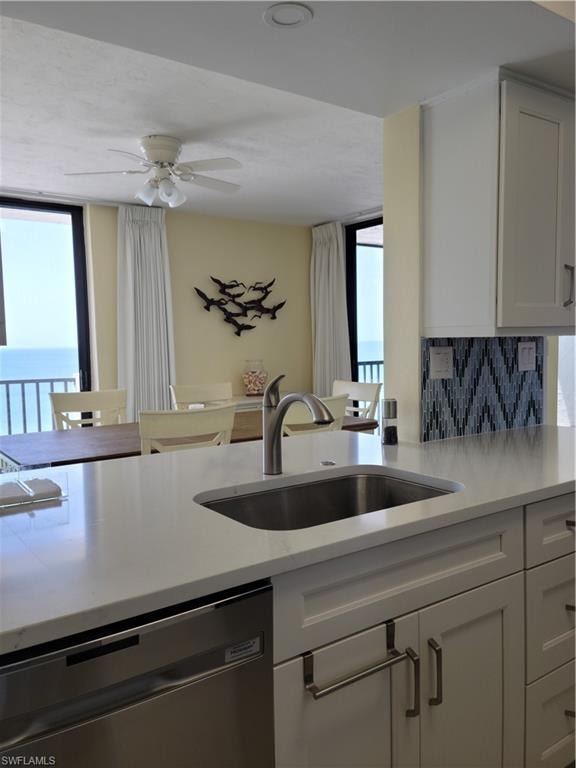 Direct gulf views from the kitchen pass through to the dining room.